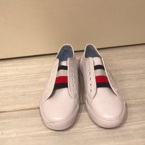 Tommy Hilfiger white slip ons